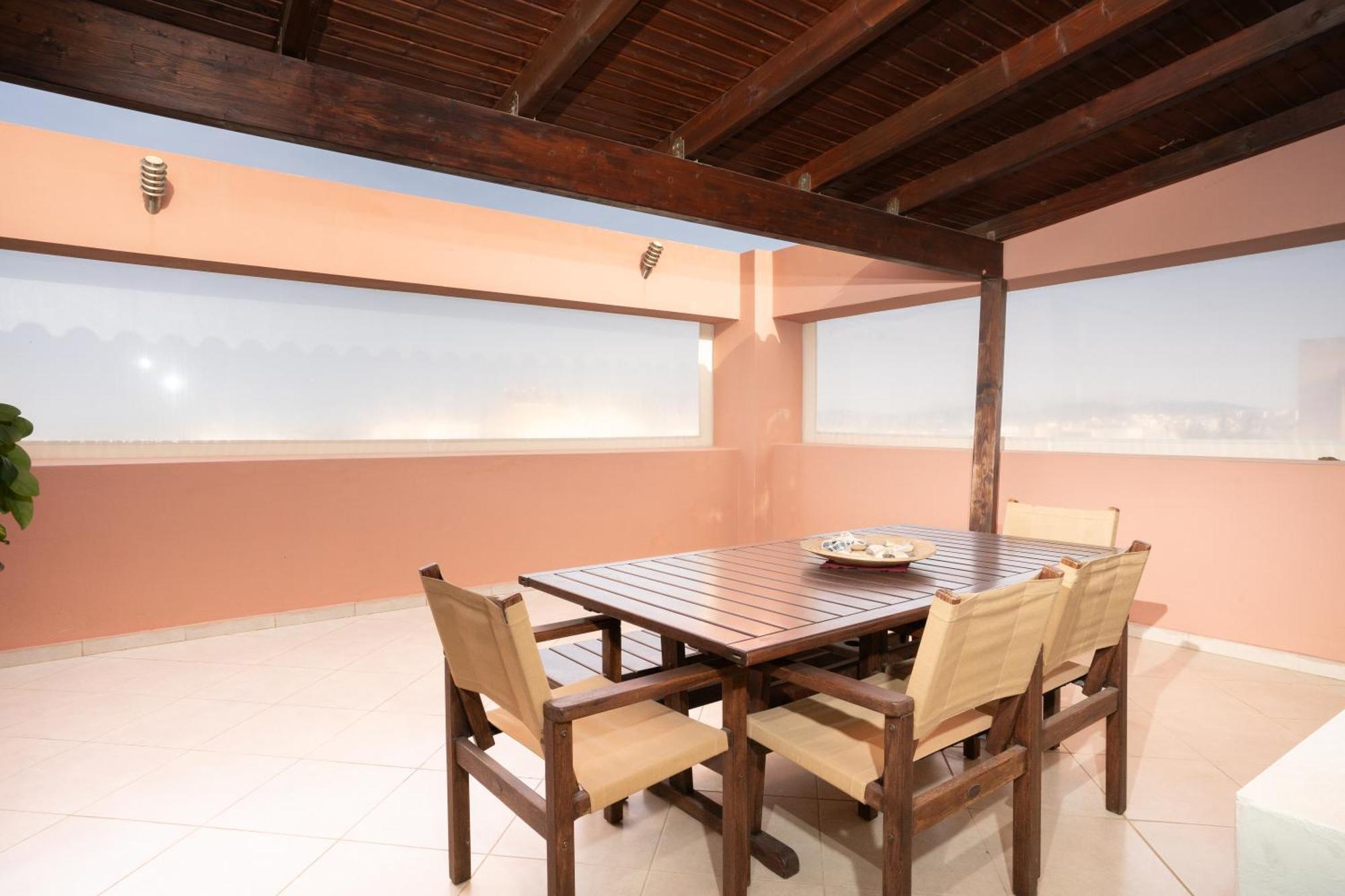 Maria'S Airport Apartment كوروبيون المظهر الخارجي الصورة