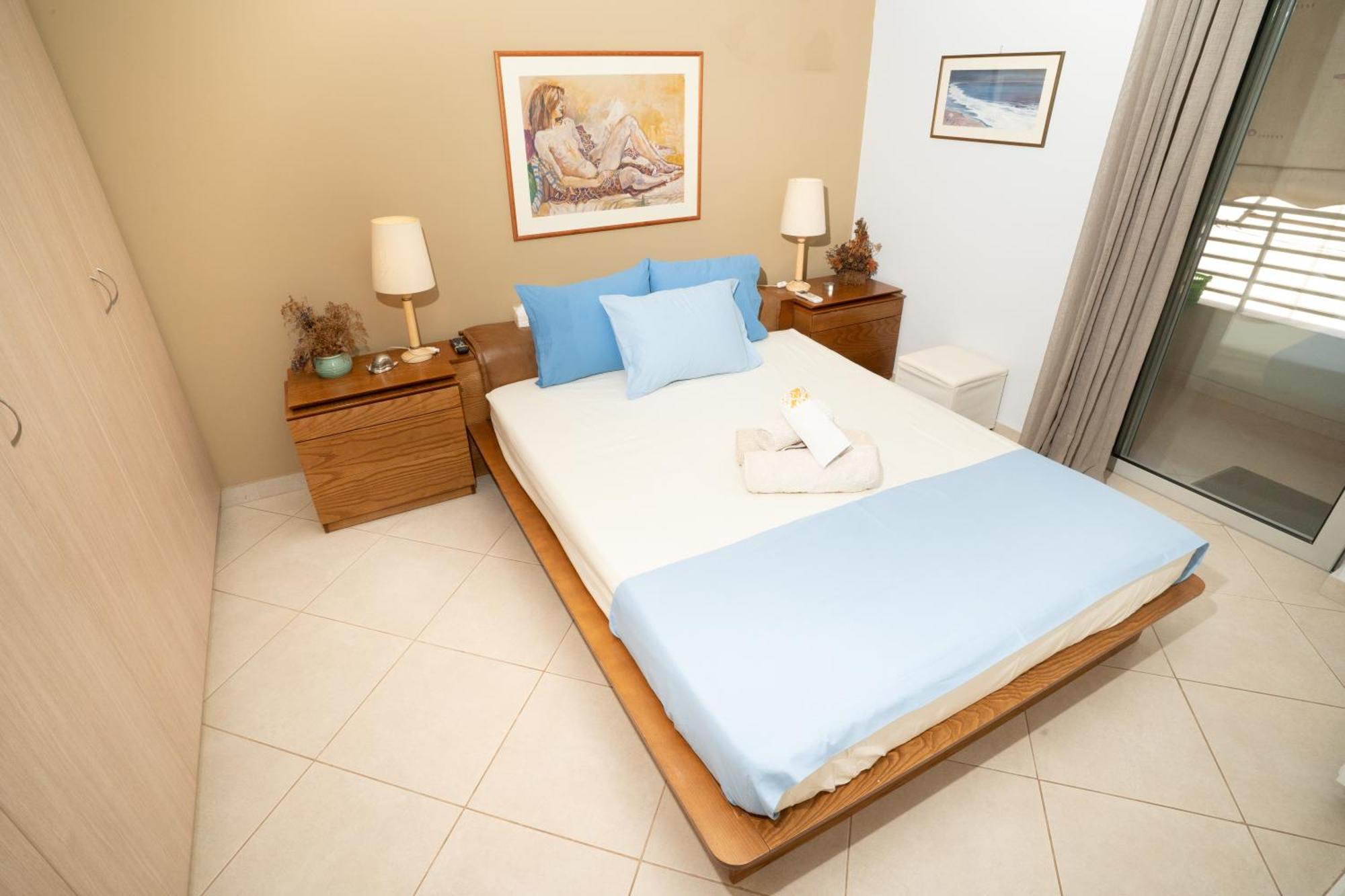 Maria'S Airport Apartment كوروبيون المظهر الخارجي الصورة